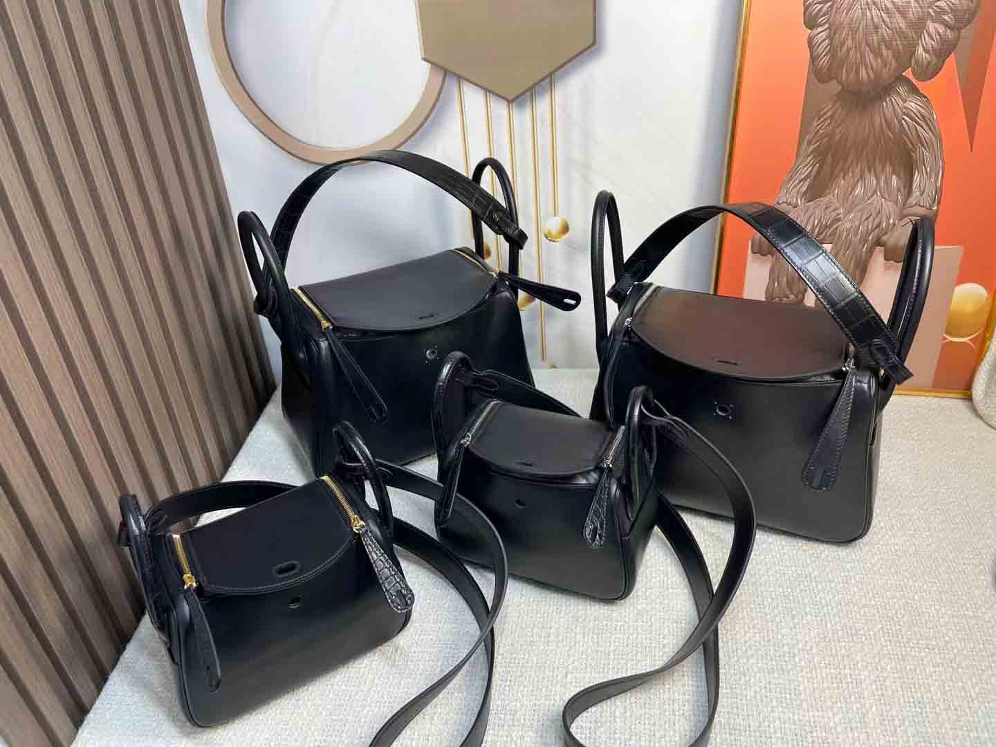 swift皮拼美洲雾面女单肩包