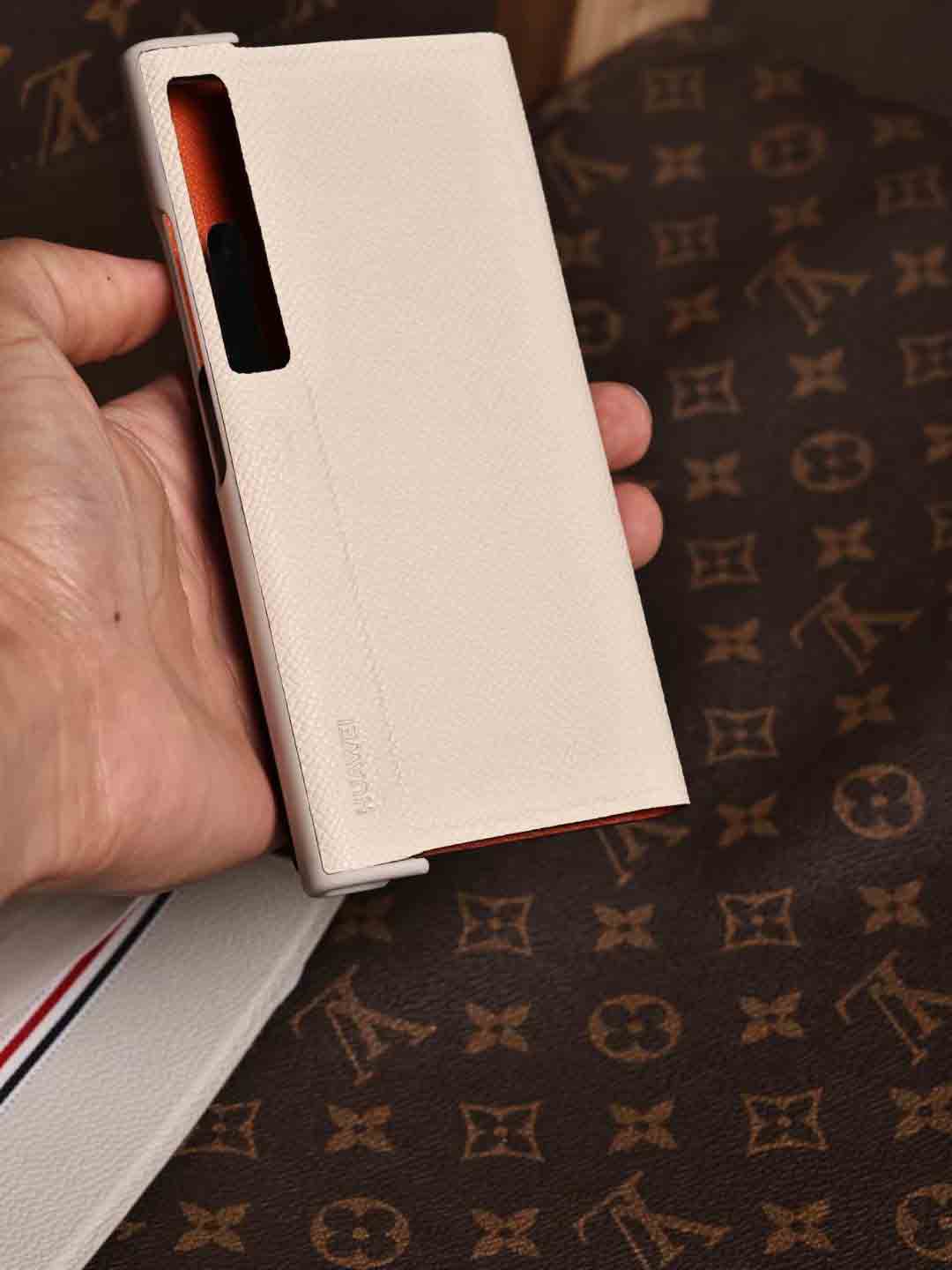 华为折叠手机壳