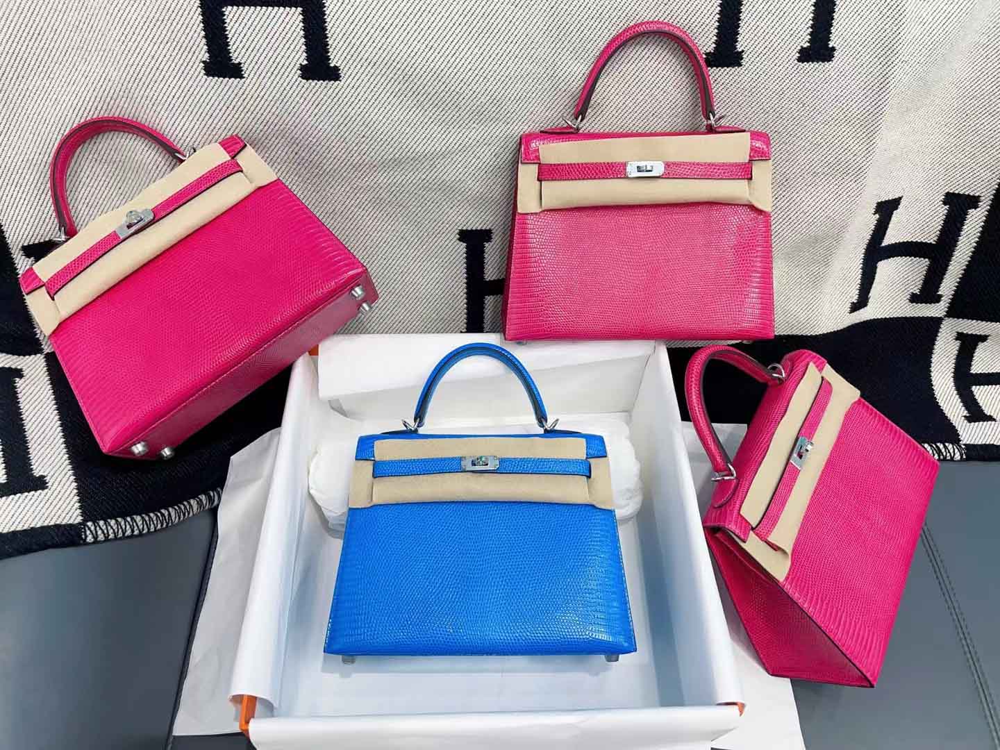 凯丽蜥蜴皮手提包