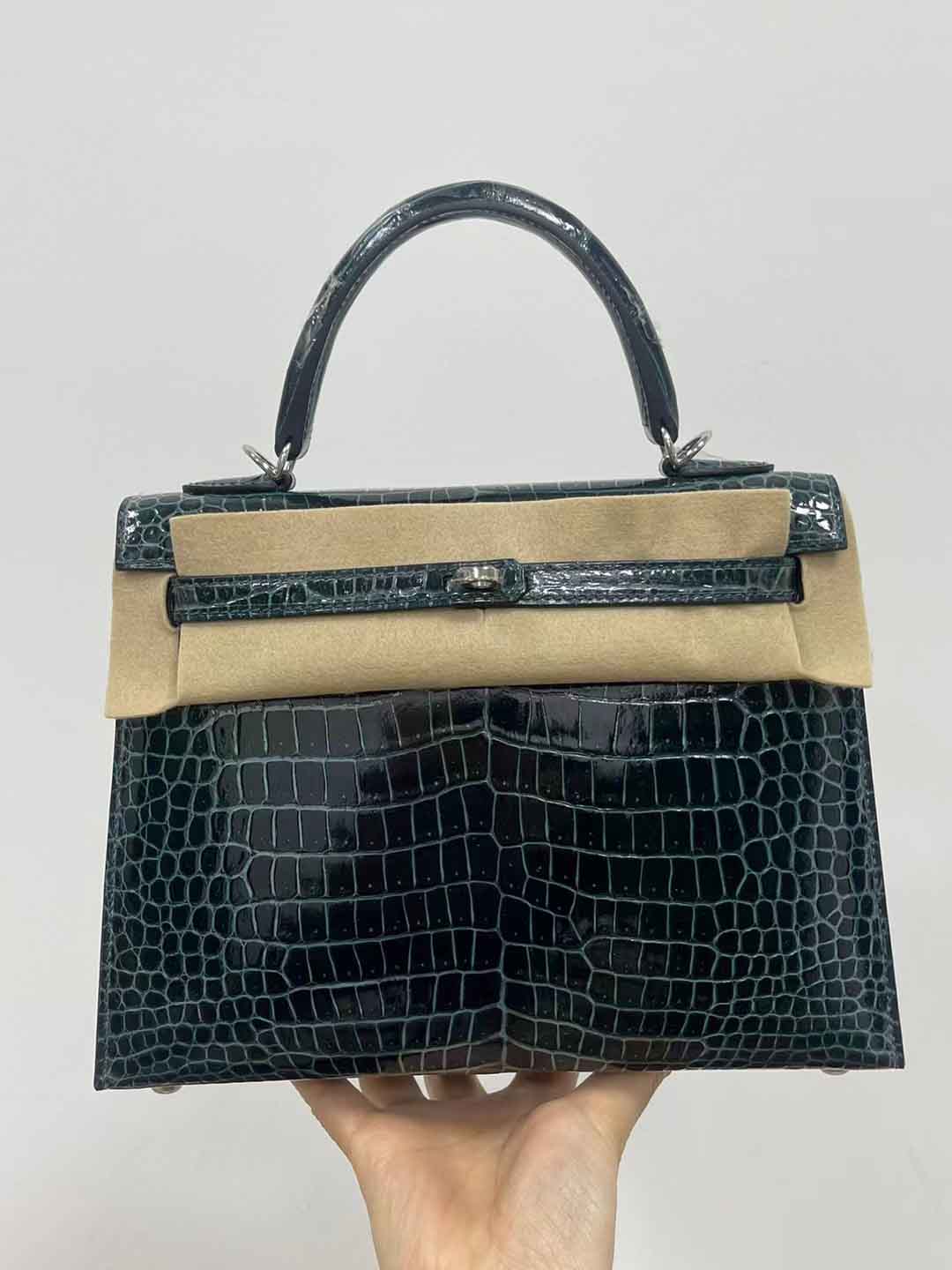 卢梭绿 倒V女包