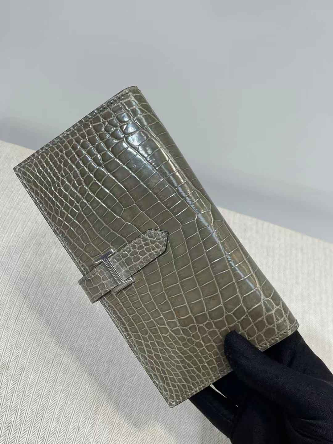 斑鸠灰天空蓝钱夹