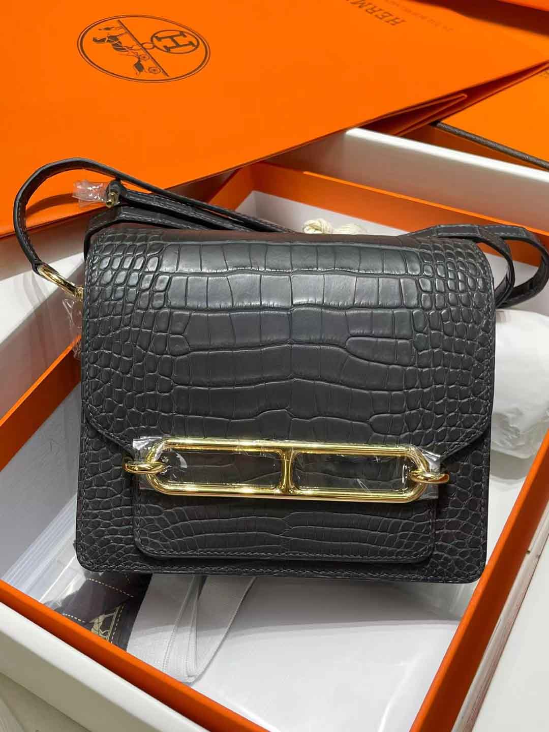 石墨灰金银扣单肩包